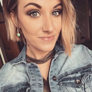 Meet your Posher, Destinee